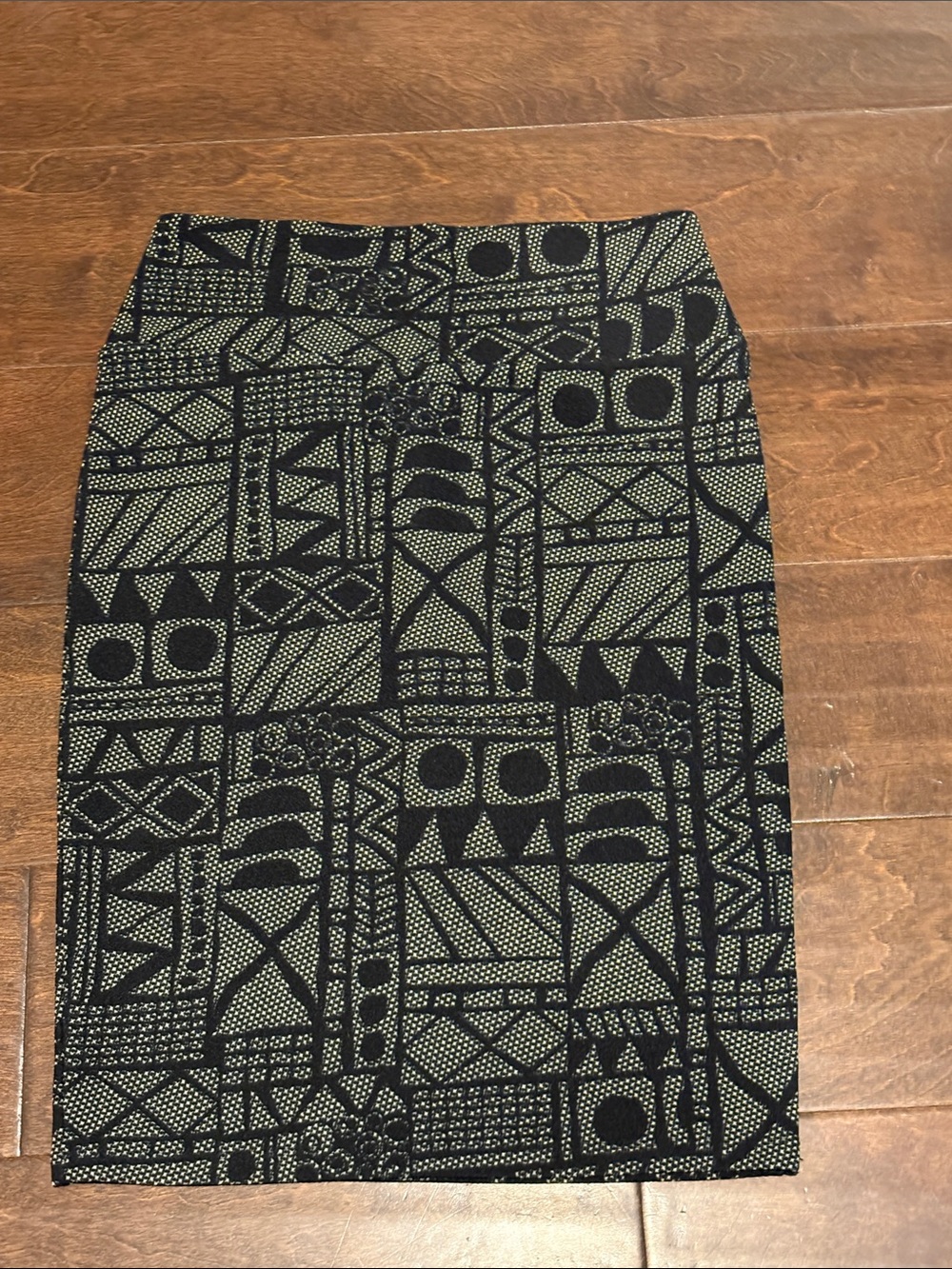 LuLaRoe Black and Tan Geometric Pencil Skirt